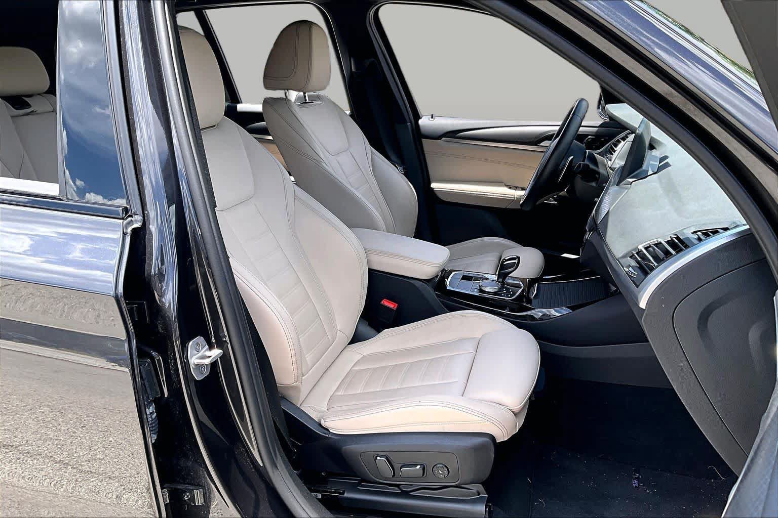 Used 2024 BMW X3 sDrive30i w/ Premium Package RWD image 8