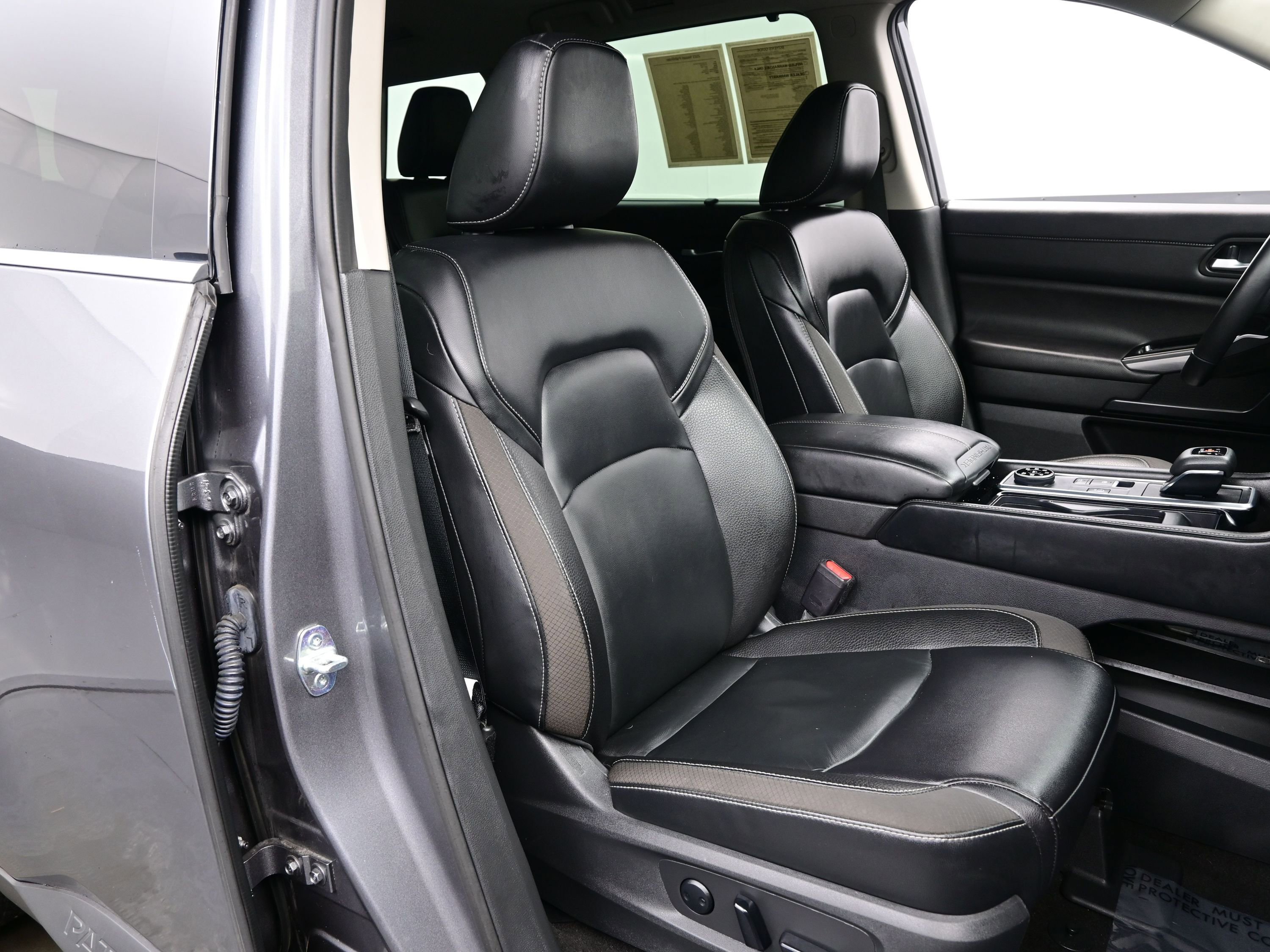 Used 2023 Nissan Pathfinder SL w/ SL Premium Package AWD/4WD image 14