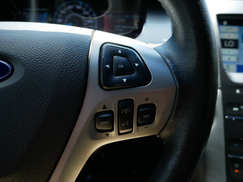 Used 2016 Ford Taurus SEL w/ Equipment Group 201A FWD image 18