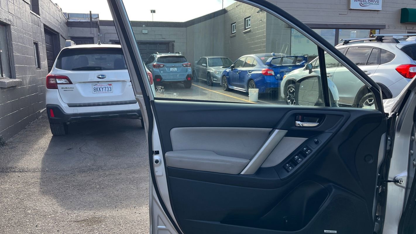 Used 2015 Subaru Forester 2.5i Touring w/ Popular Package #2 image 10