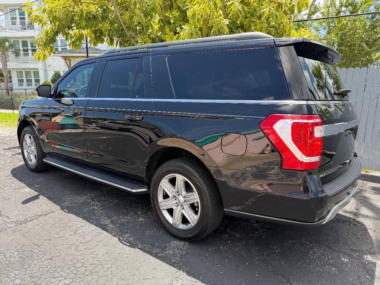 Used 2019 Ford Expedition Max XLT w/ Equipment Group 202A RWD image 18
