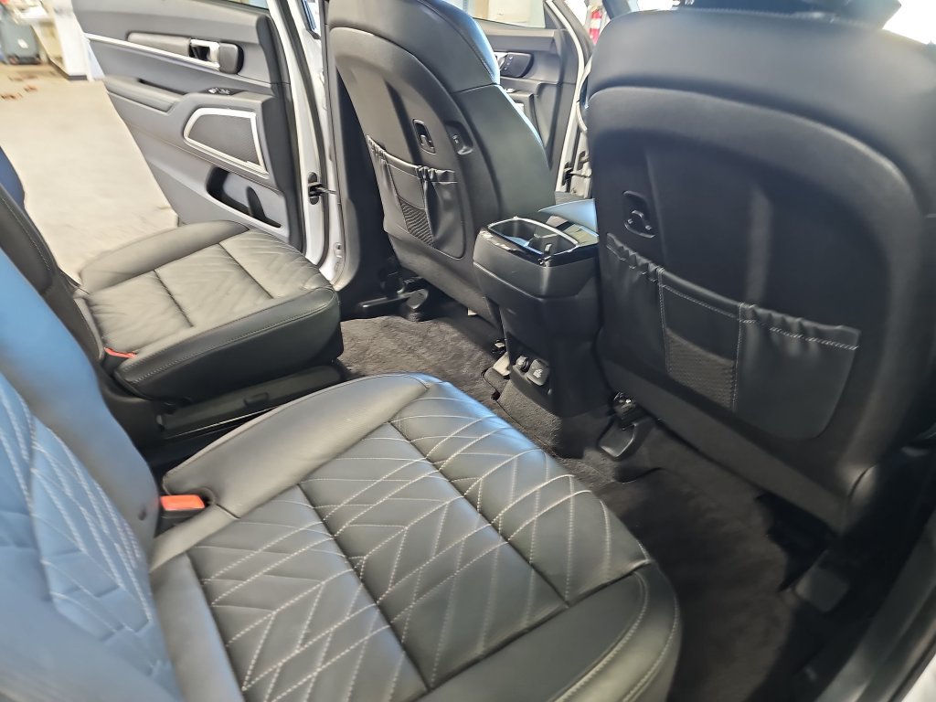 Certified 2024 Kia Telluride SX Prestige X-Line AWD/4WD image 11