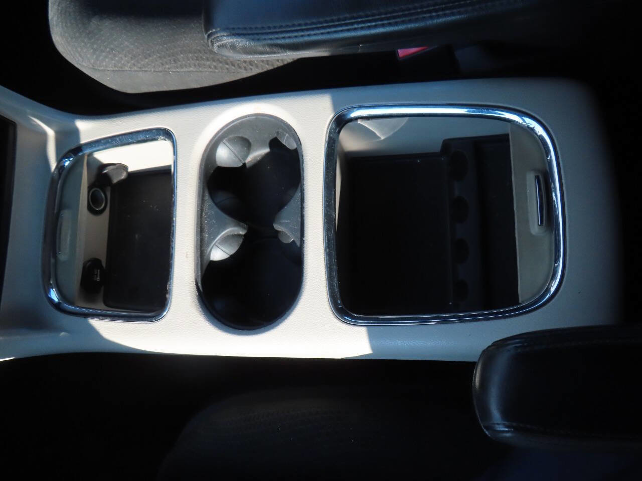 Used 2016 Dodge Grand Caravan SXT image 46