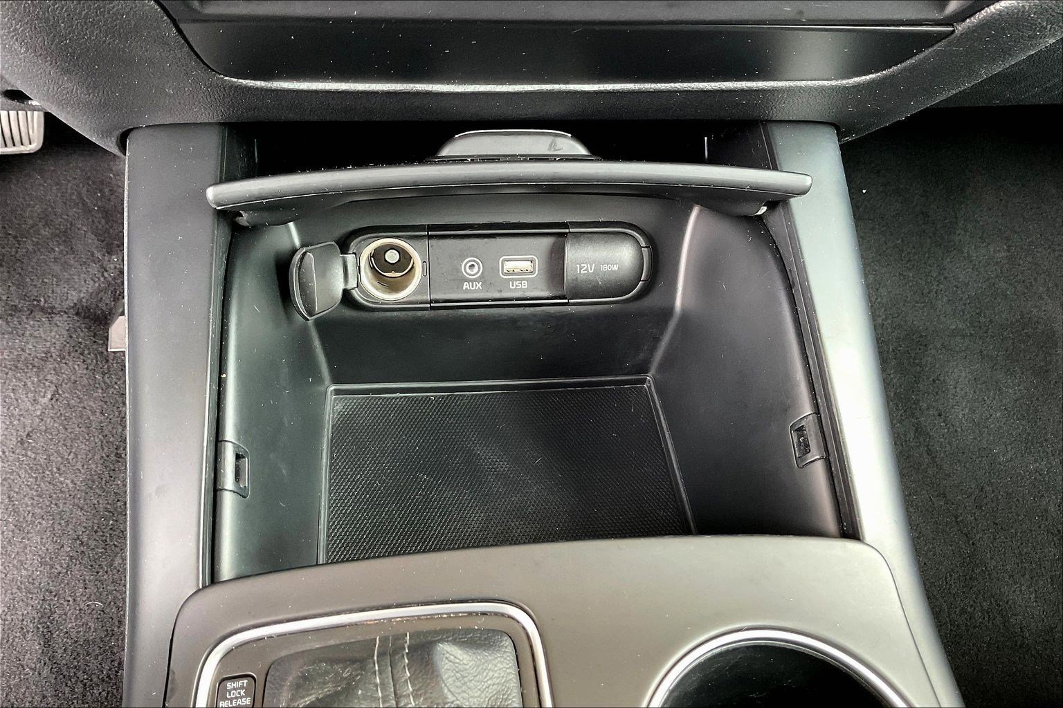 Used 2020 Kia Sorento LX image 15