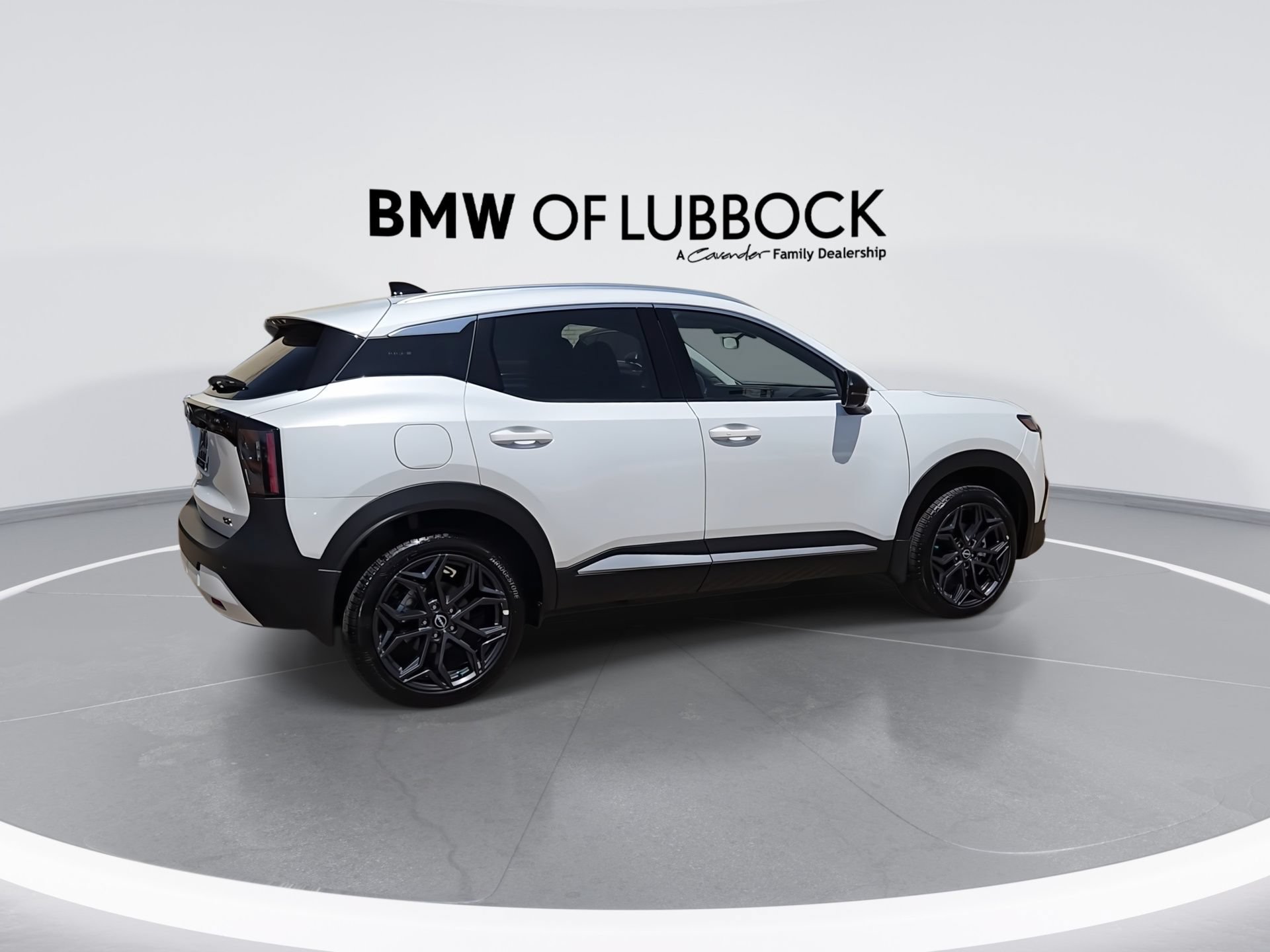 Used 2026 Nissan Kicks SR w/ SR Premium Package FWD image 8