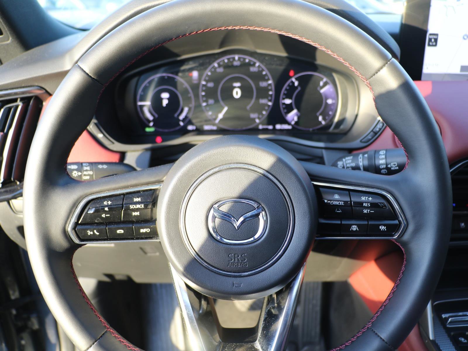 Certified 2025 MAZDA CX-70 Plug-In Hybrid w/ Premium Plus image 15