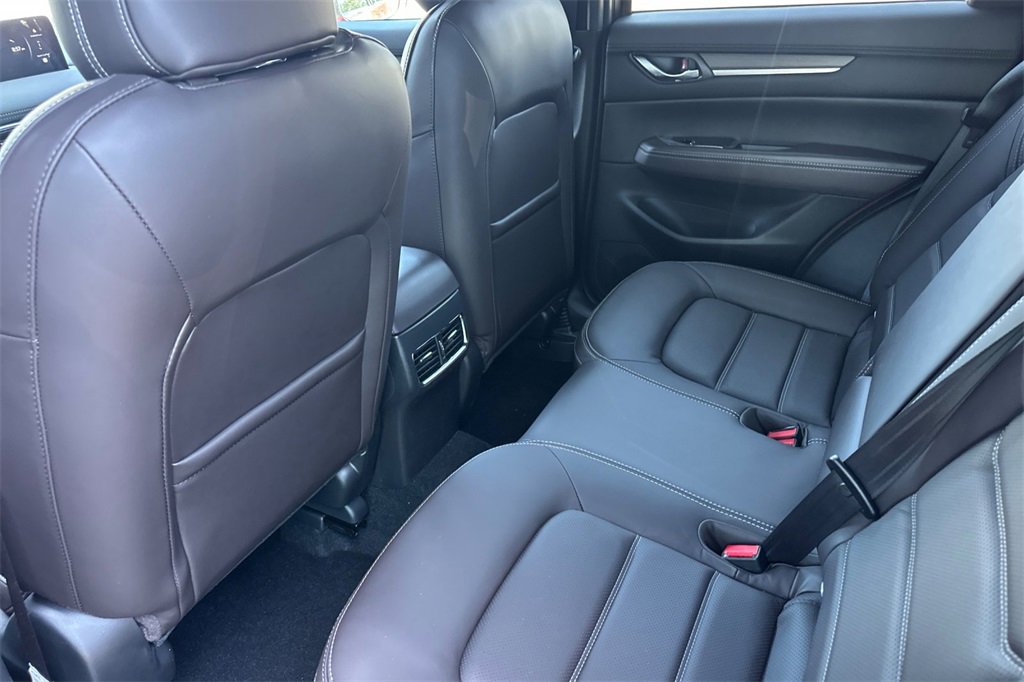 New 2025 MAZDA CX-5 Signature image 10