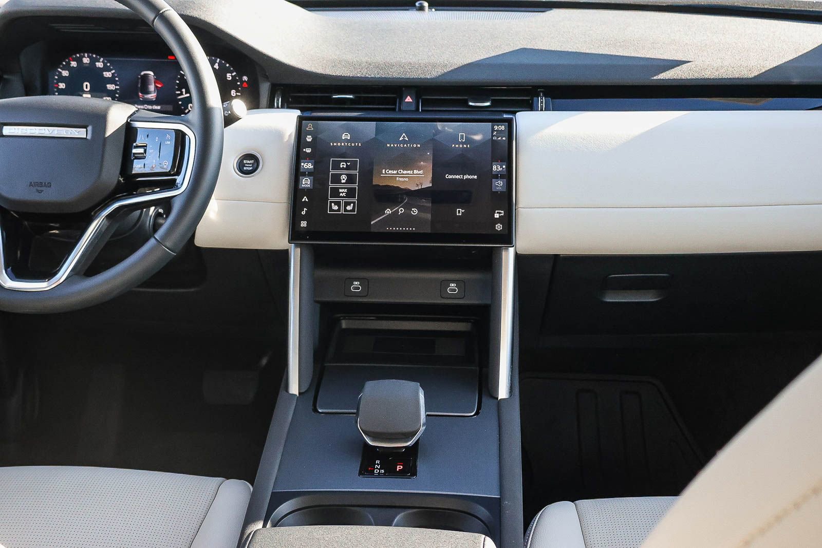 Used 2025 Land Rover Discovery Sport S image 24