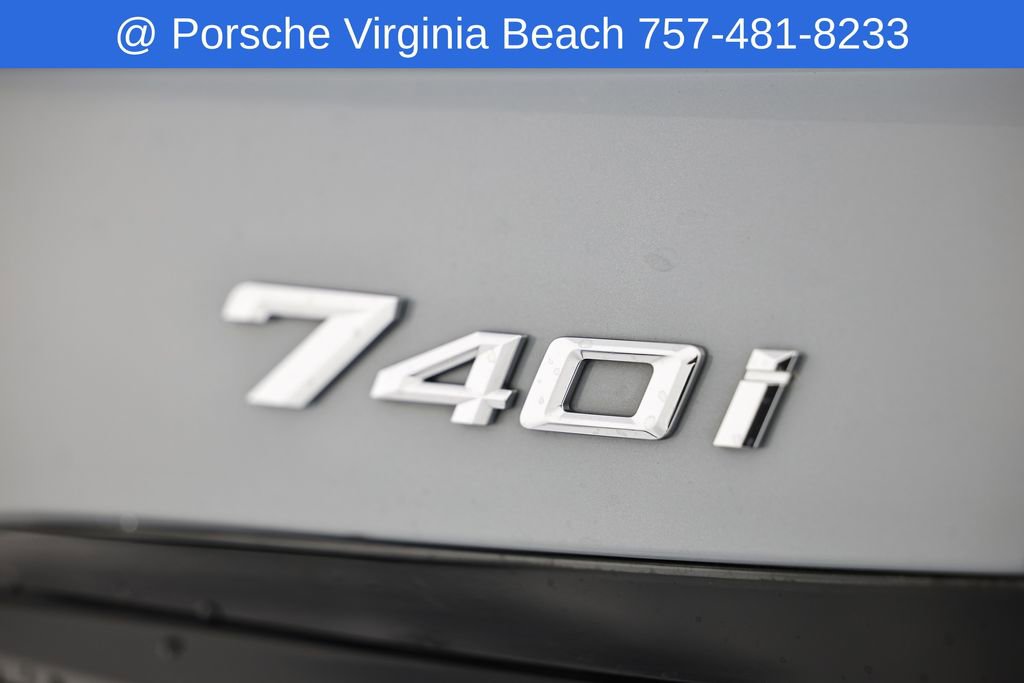 Used 2023 BMW 740i w/ Parking Assistance Package image 16