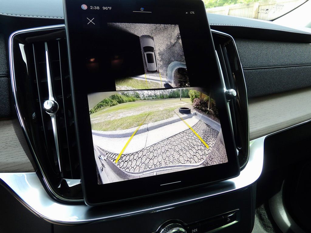 New 2025 Volvo XC90 T8 Plus w/ Protection Package Premier image 26