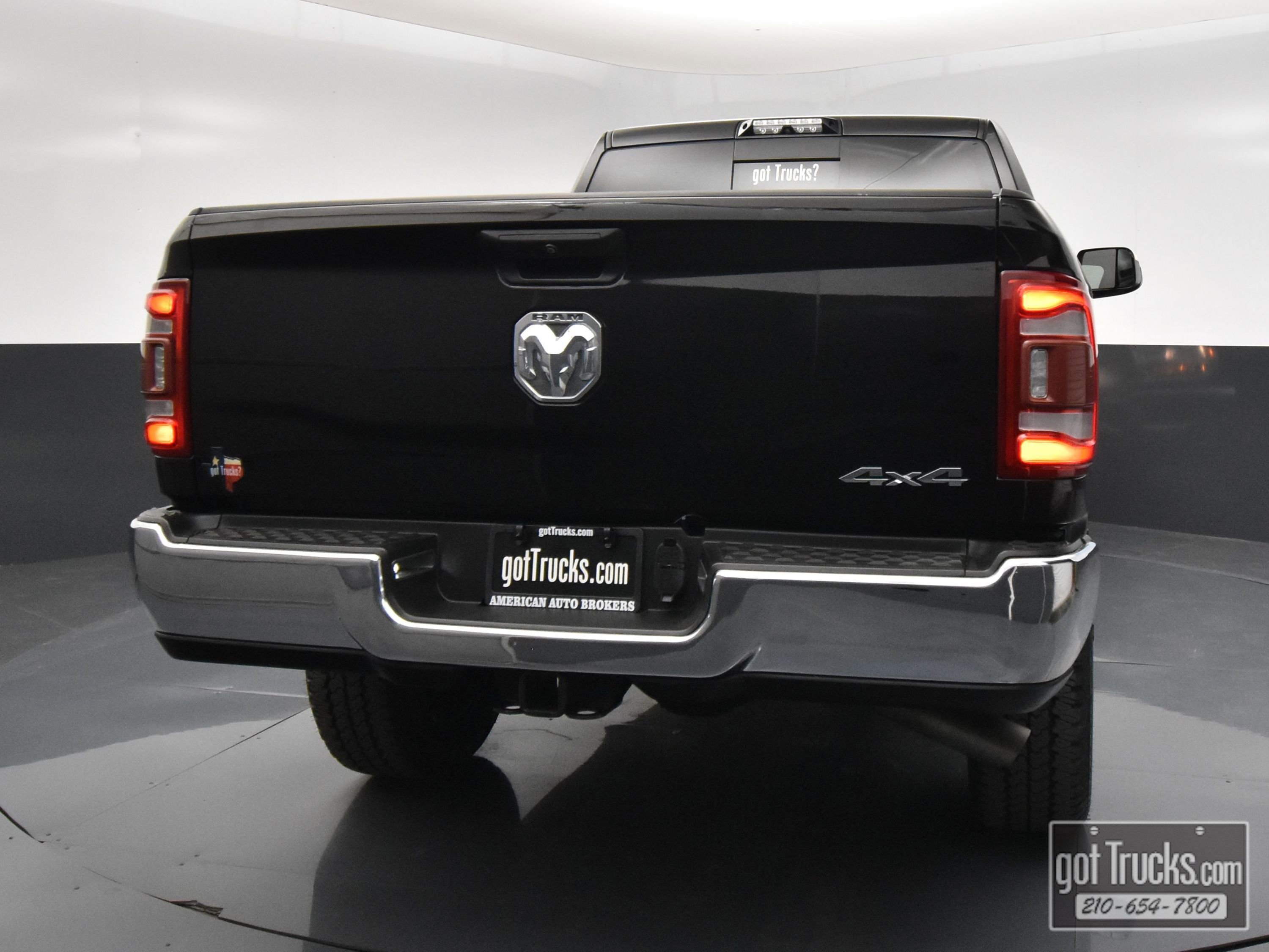 Used 2020 RAM 2500 Tradesman w/ Towing Technology Group image 6