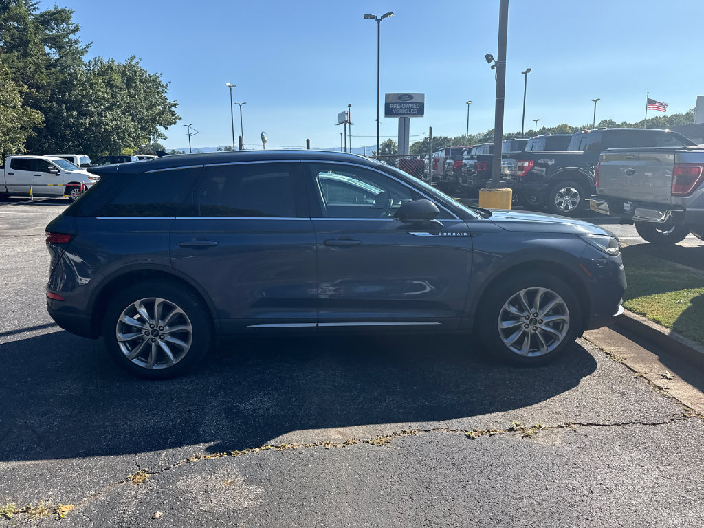 Used 2022 Lincoln Corsair AWD w/ Premium Package image 19