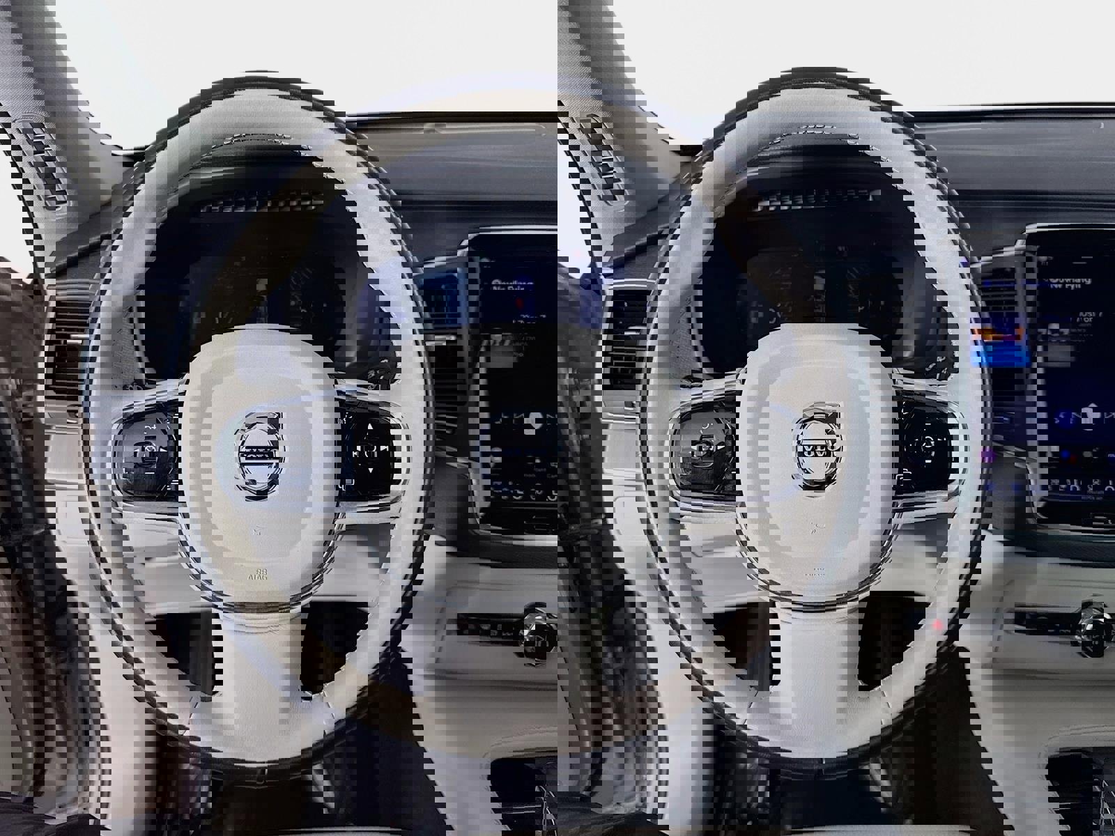 Used 2023 Volvo XC90 B5 Core w/ Climate Package image 13