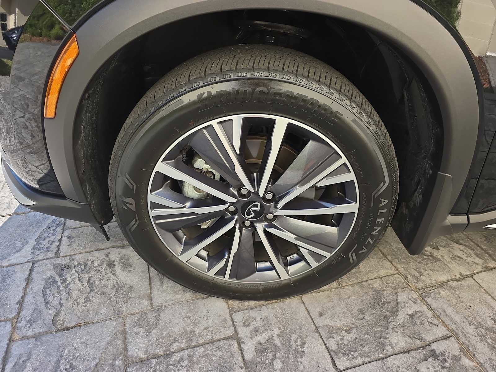 Certified 2026 INFINITI QX60 Luxe w/ Family Package image 5