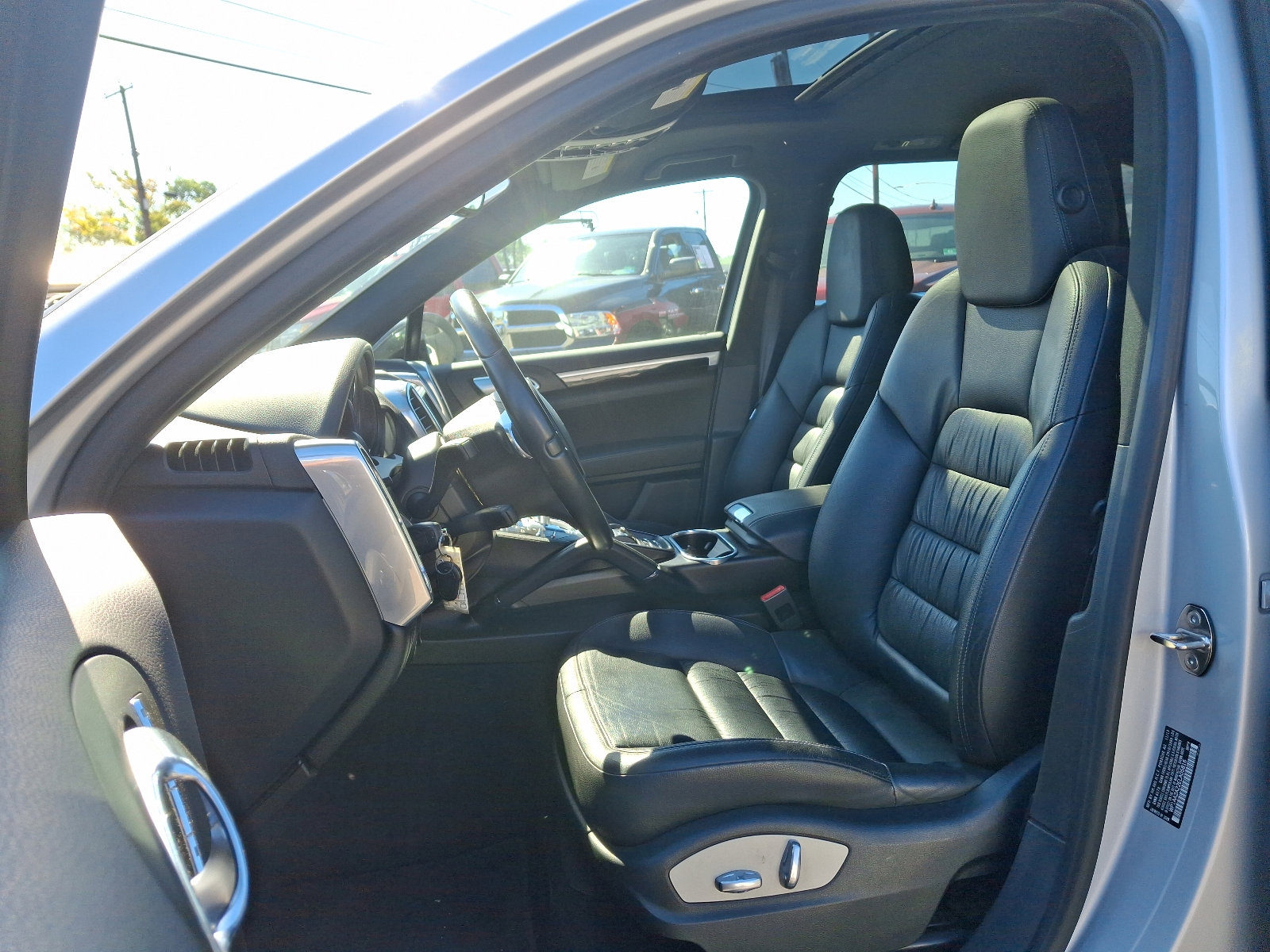 Used 2014 Porsche Cayenne image 13