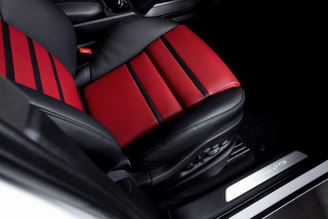 Certified 2025 Porsche Cayenne GTS image 60