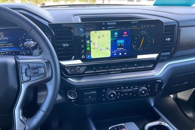 Used 2023 Chevrolet Silverado 1500 High Country image 9