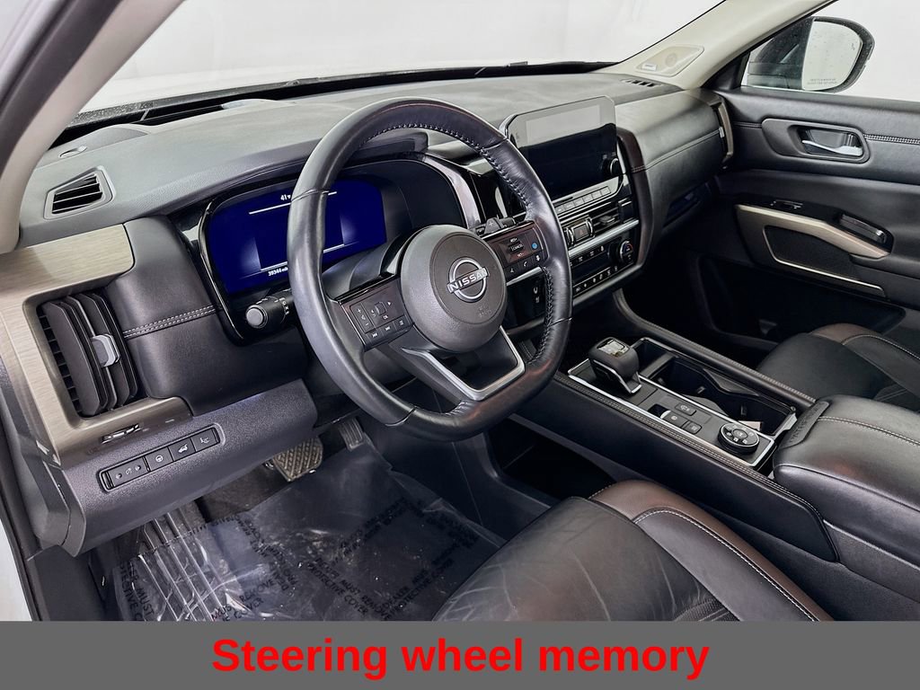 Certified 2023 Nissan Pathfinder Platinum image 16