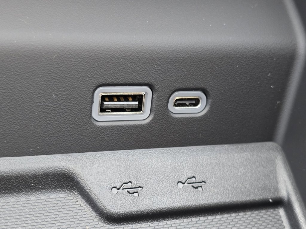 New 2026 Chevrolet Suburban High Country image 8