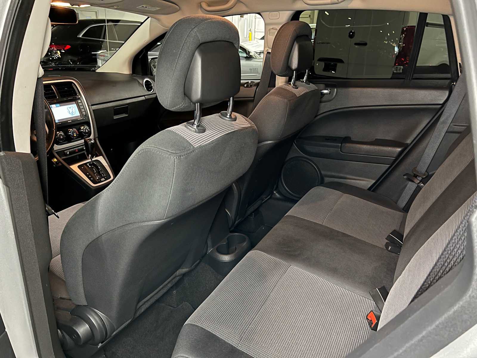 Used 2010 Dodge Caliber Heat w/ Premium Sound Group FWD image 18