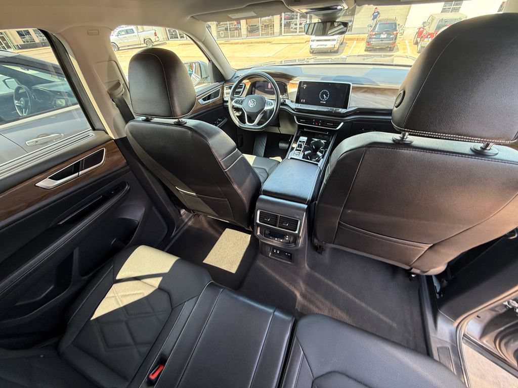 Used 2025 Volkswagen Atlas SE FWD image 19
