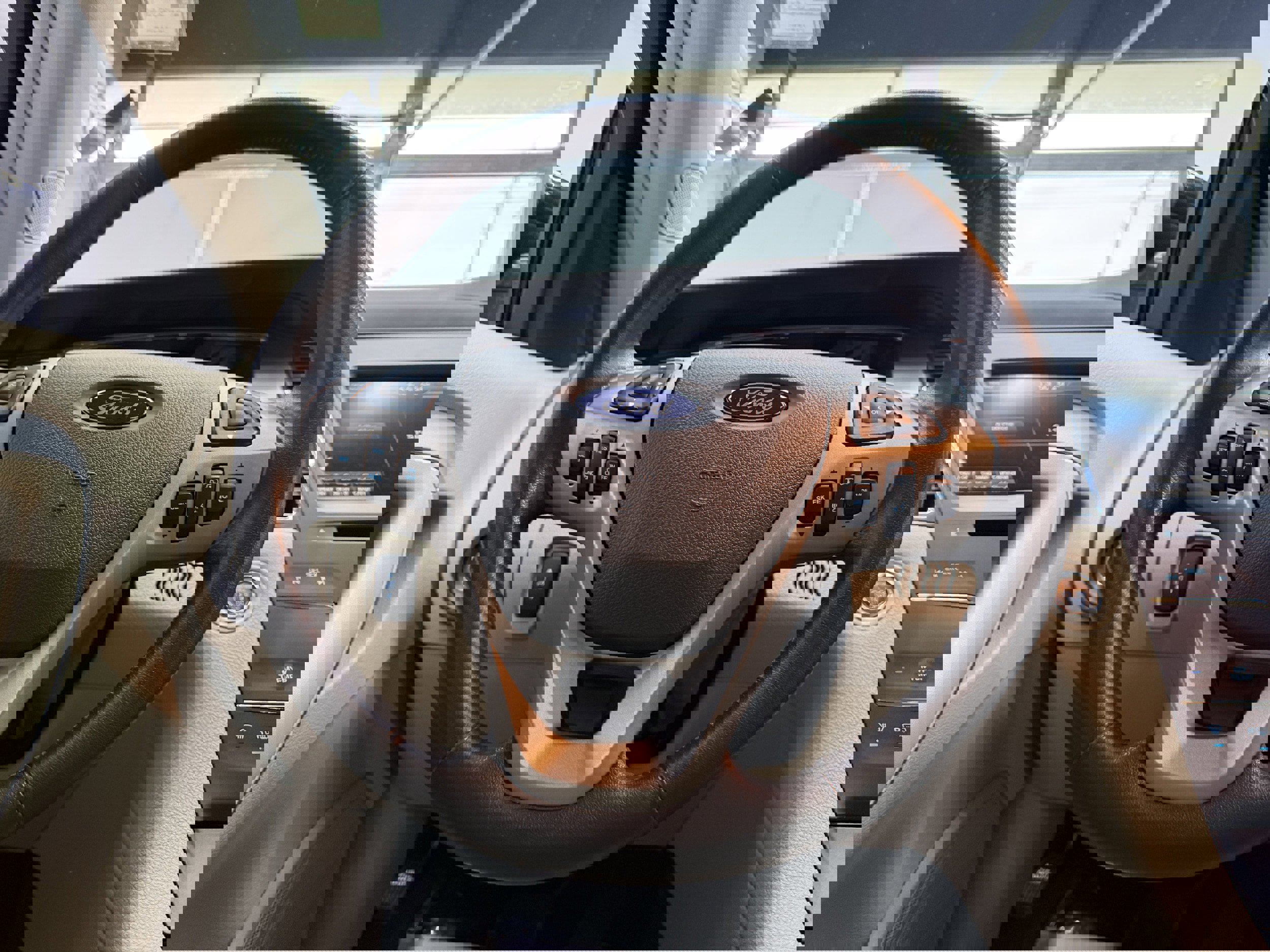 Used 2015 Ford Taurus SEL w/ Equipment Group 201A image 13