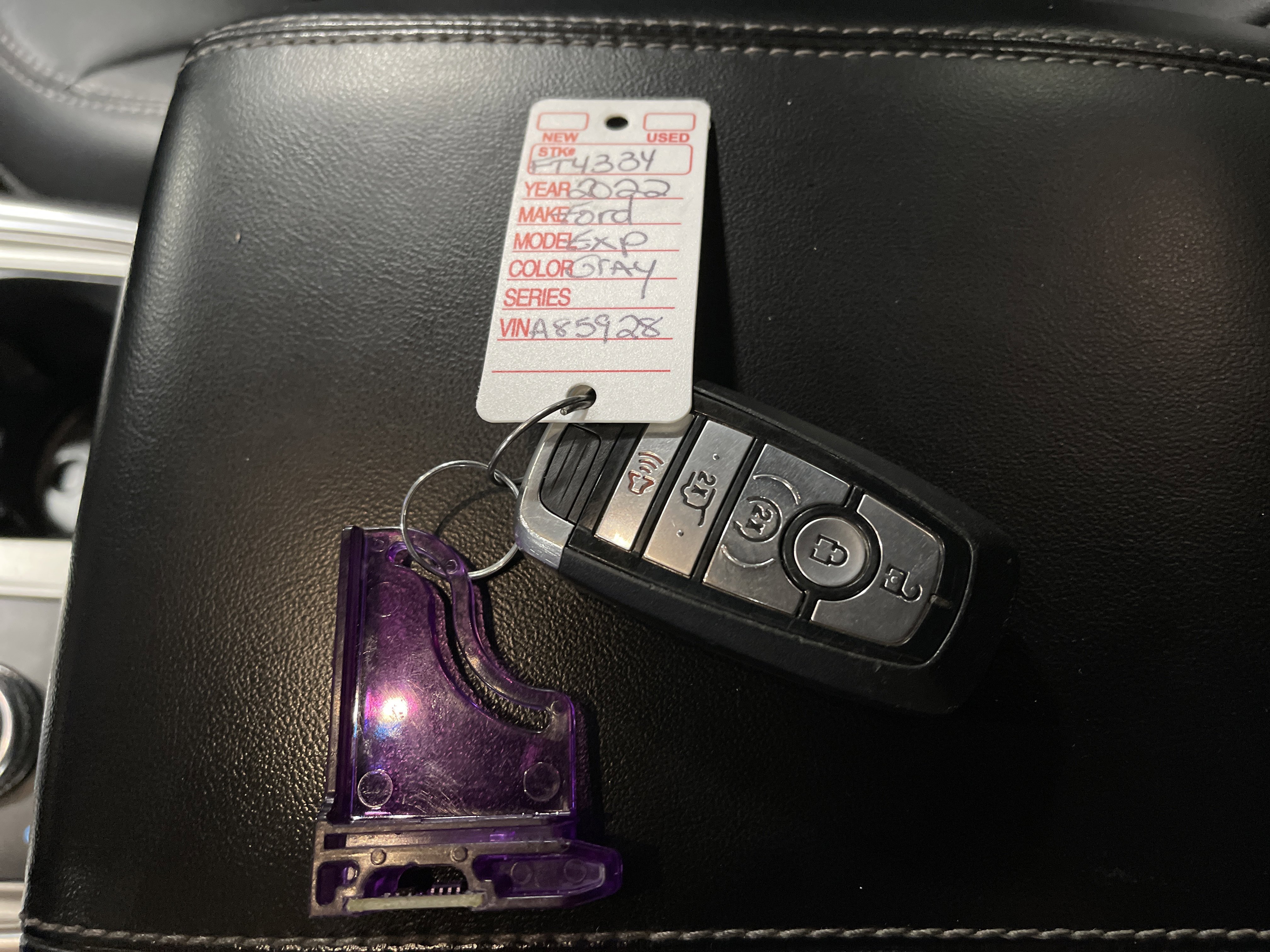 Used 2022 Ford Explorer XLT w/ Equipment Group 202A image 27