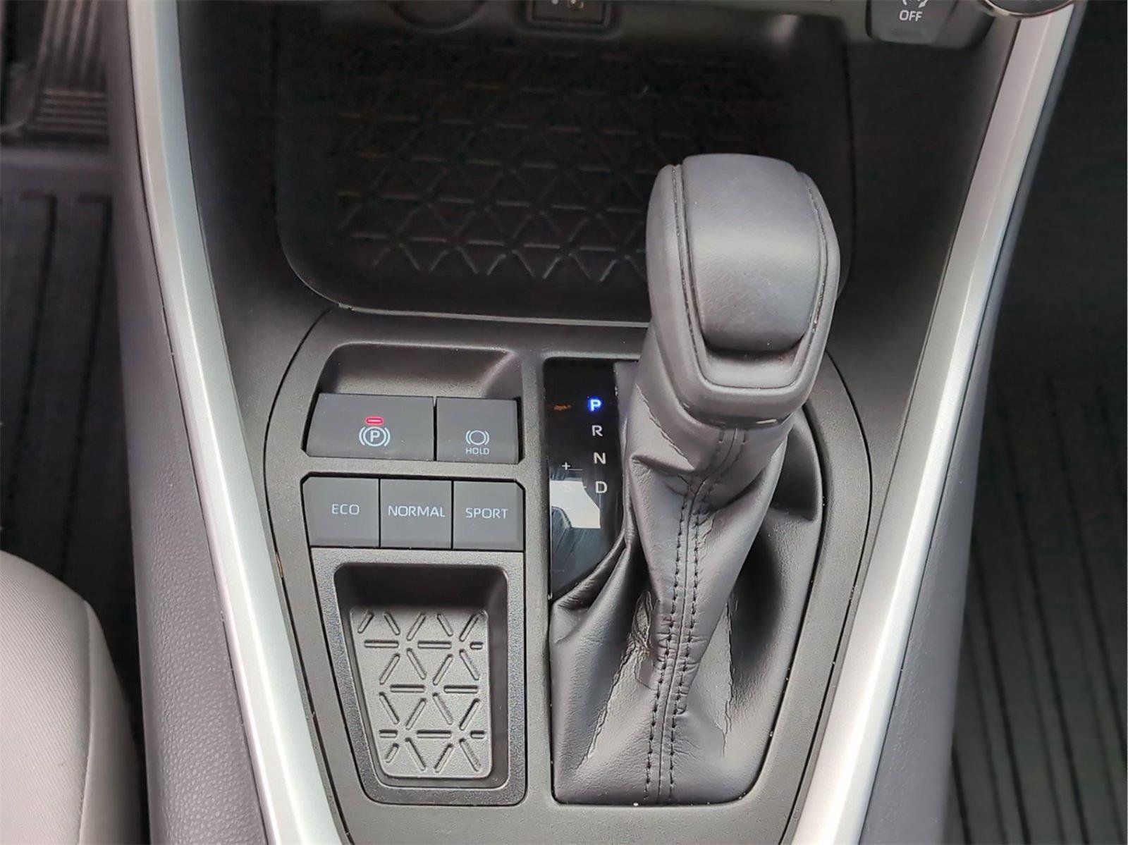 Used 2024 Toyota RAV4 XLE image 20