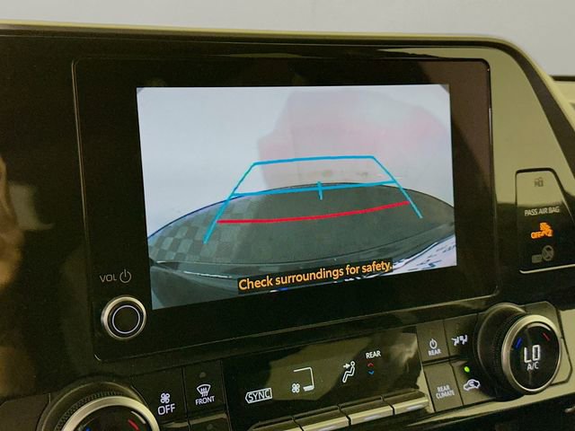 Certified 2025 Toyota Highlander LE image 17