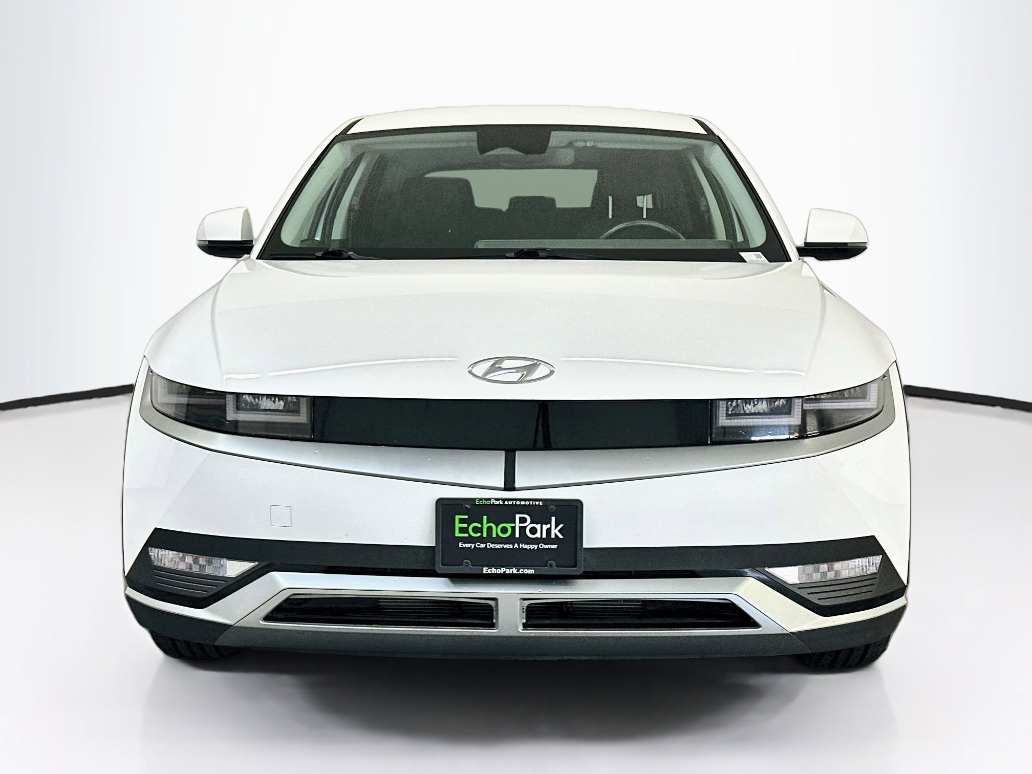 Used 2024 Hyundai Ioniq 5 SE AWD/4WD image 2