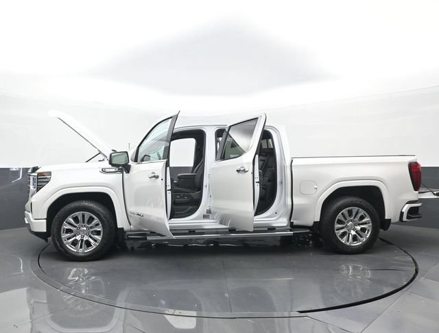 Used 2024 GMC Sierra 1500 Denali w/ Technology Package AWD/4WD image 34