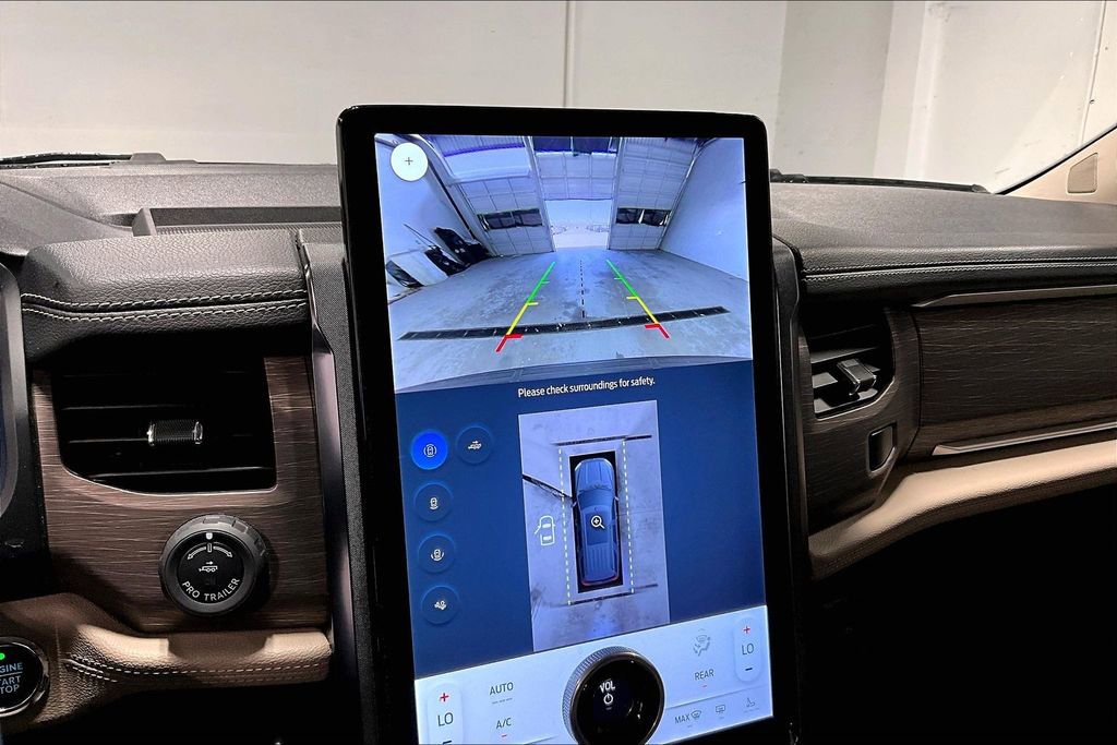 Used 2024 Ford Expedition Max Limited image 30