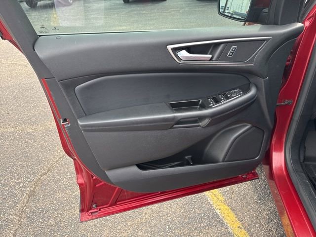 Used 2015 Ford Edge SEL w/ Equipment Group 201A FWD image 10
