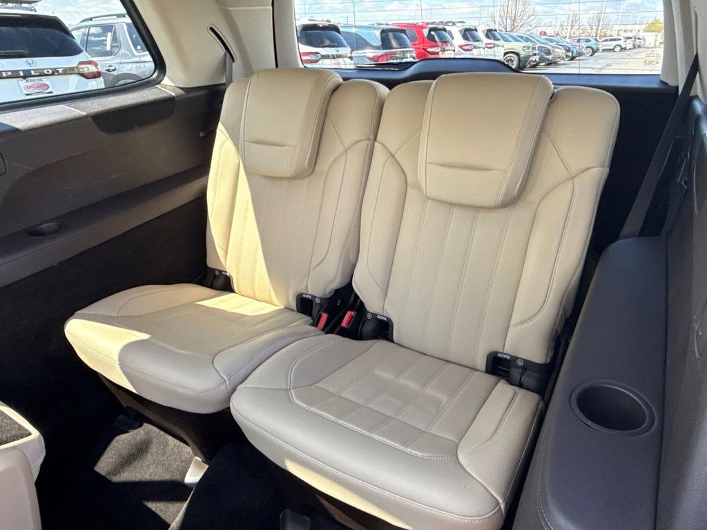 Used 2019 Mercedes-Benz GLS 450 4MATIC image 18