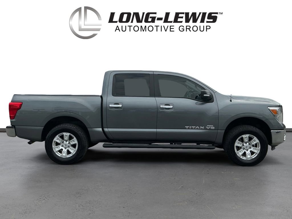 Used 2018 Nissan Titan SV AWD/4WD image 8