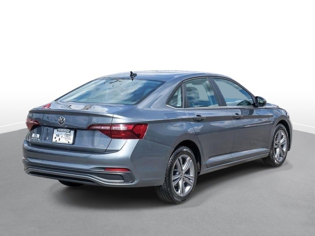 Used 2024 Volkswagen Jetta SE FWD image 8