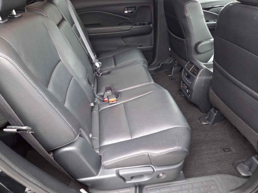 Used 2016 Honda Pilot Touring image 5