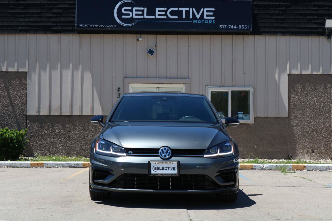 Used 2019 Volkswagen Golf 4-Door AWD/4WD image 2