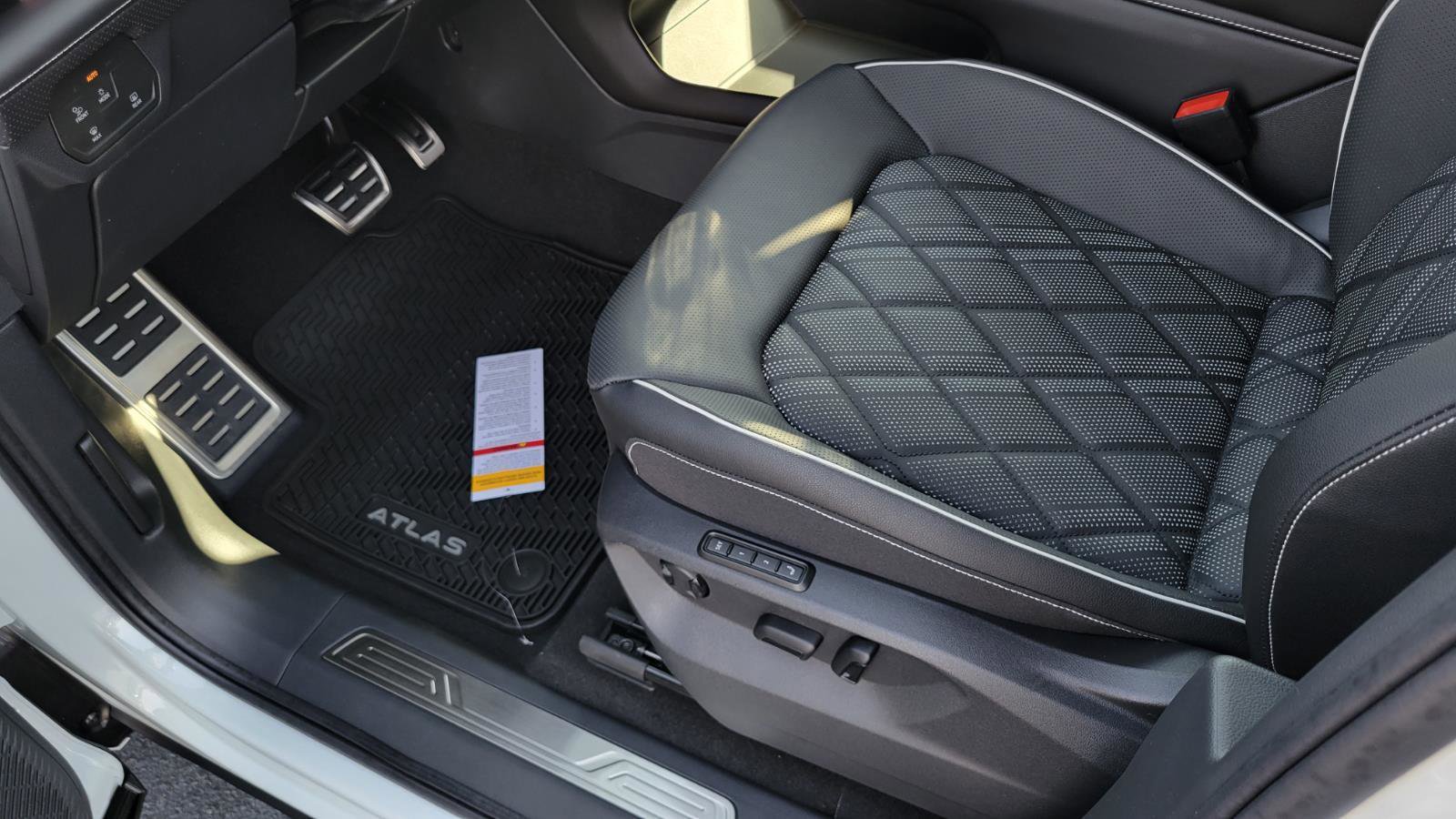 New 2026 Volkswagen Atlas SEL Premium R-Line image 21