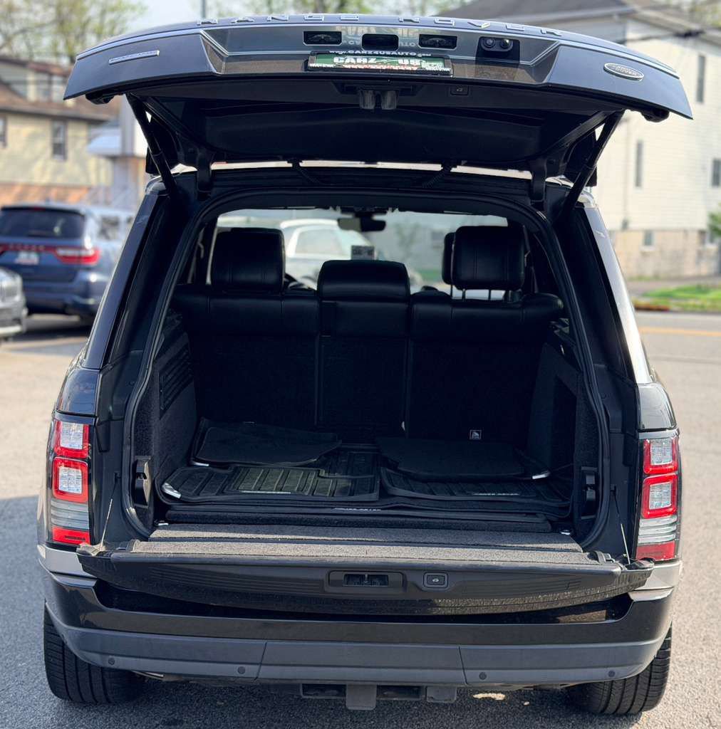 Used 2017 Land Rover Range Rover Supercharged image 12