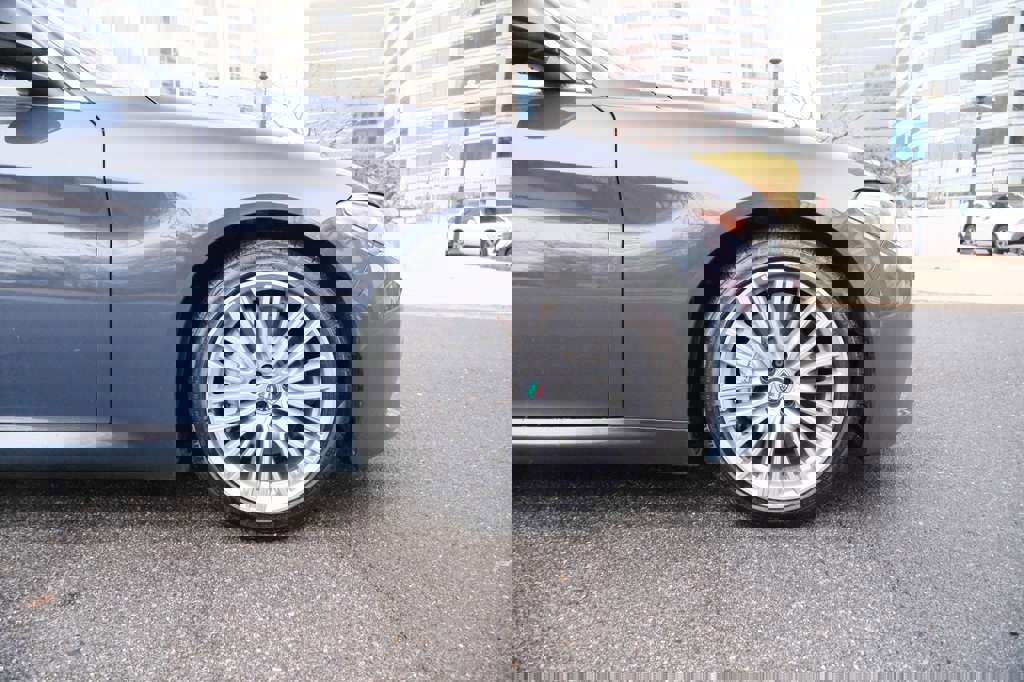 Used 2019 Alfa Romeo Giulia Ti w/ Quick Order Package 22Z Lusso image 14