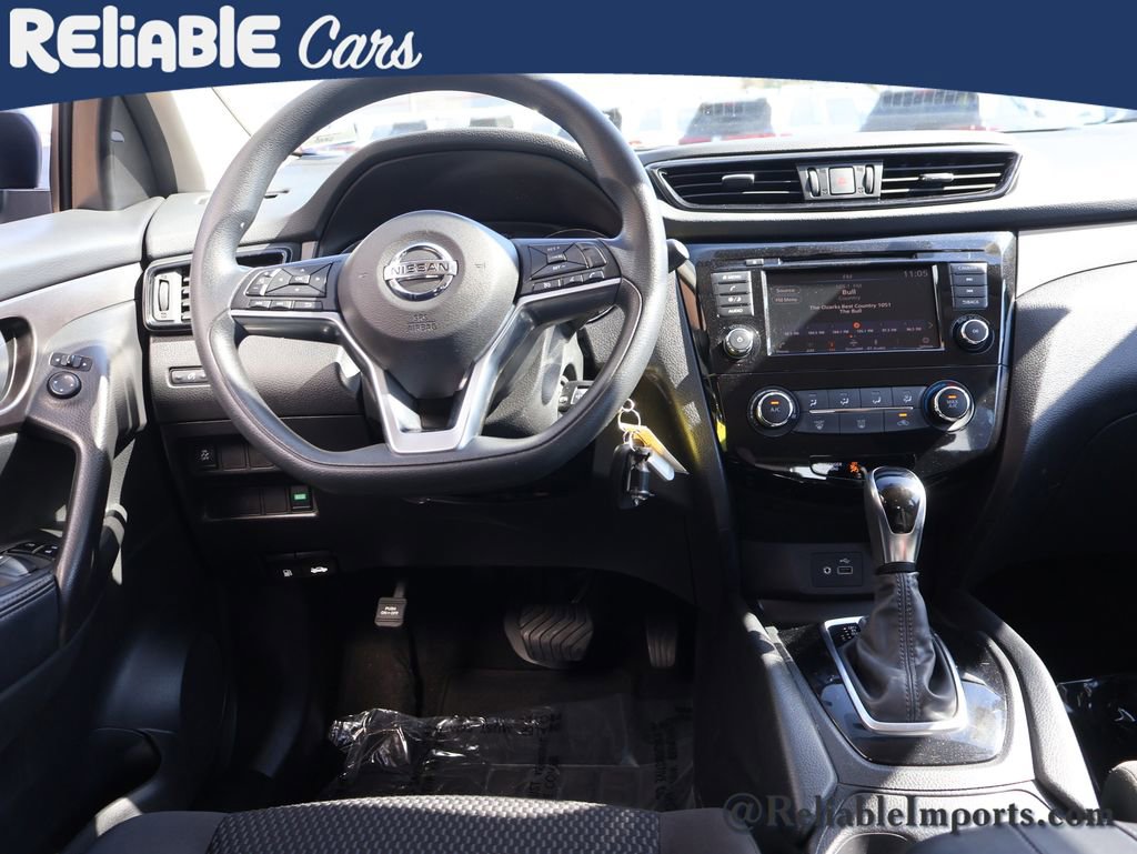 Used 2019 Nissan Rogue Sport S image 19