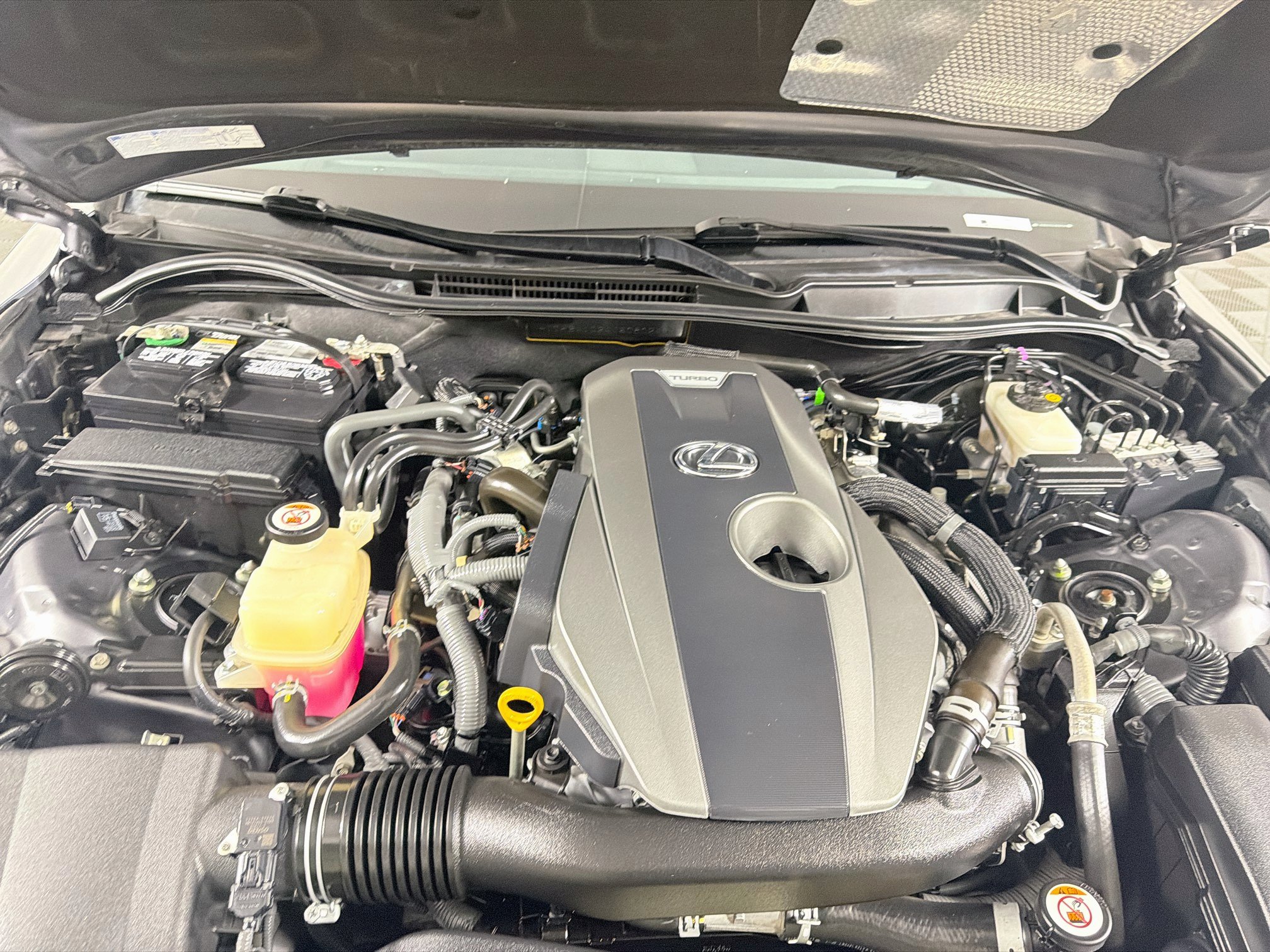 Used 2018 Lexus IS 300 F Sport w/ F Sport Package RWD image 32