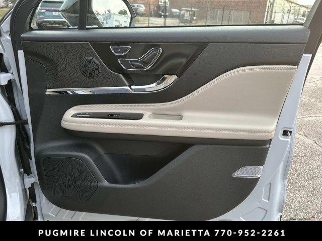 New 2026 Lincoln Corsair Premiere image 14