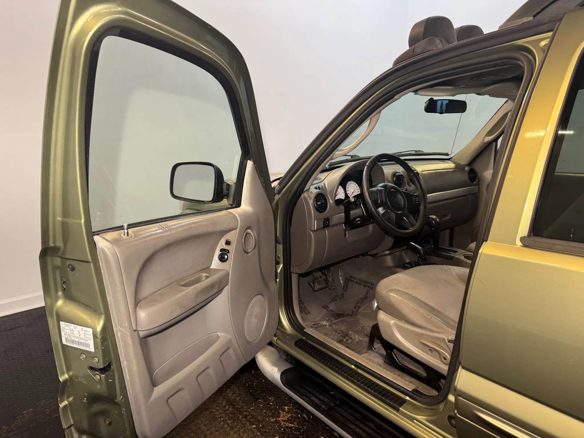 Used 2003 Jeep Liberty Renegade image 8