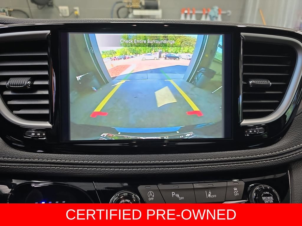 Used 2026 Chrysler Pacifica Select AWD/4WD image 25