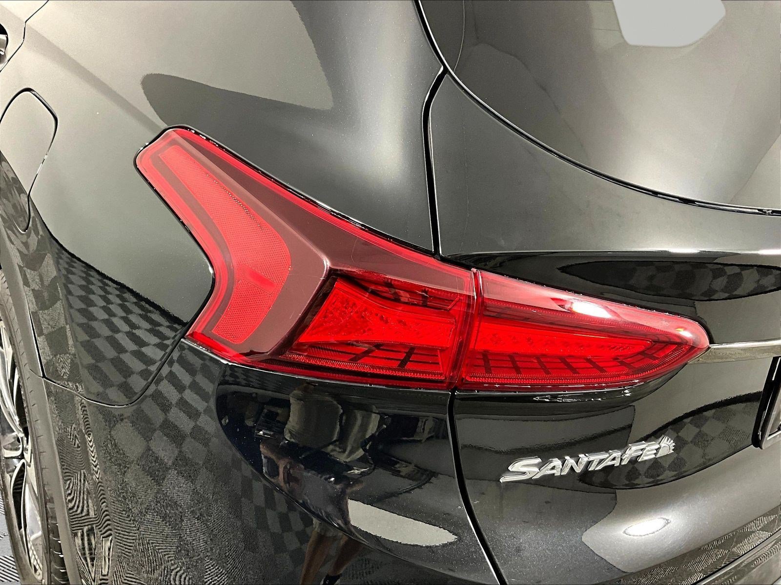 Used 2019 Hyundai Santa Fe FWD image 23