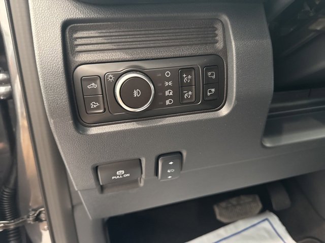 New 2026 Ford F350 4x4 Crew Cab Super Duty image 17