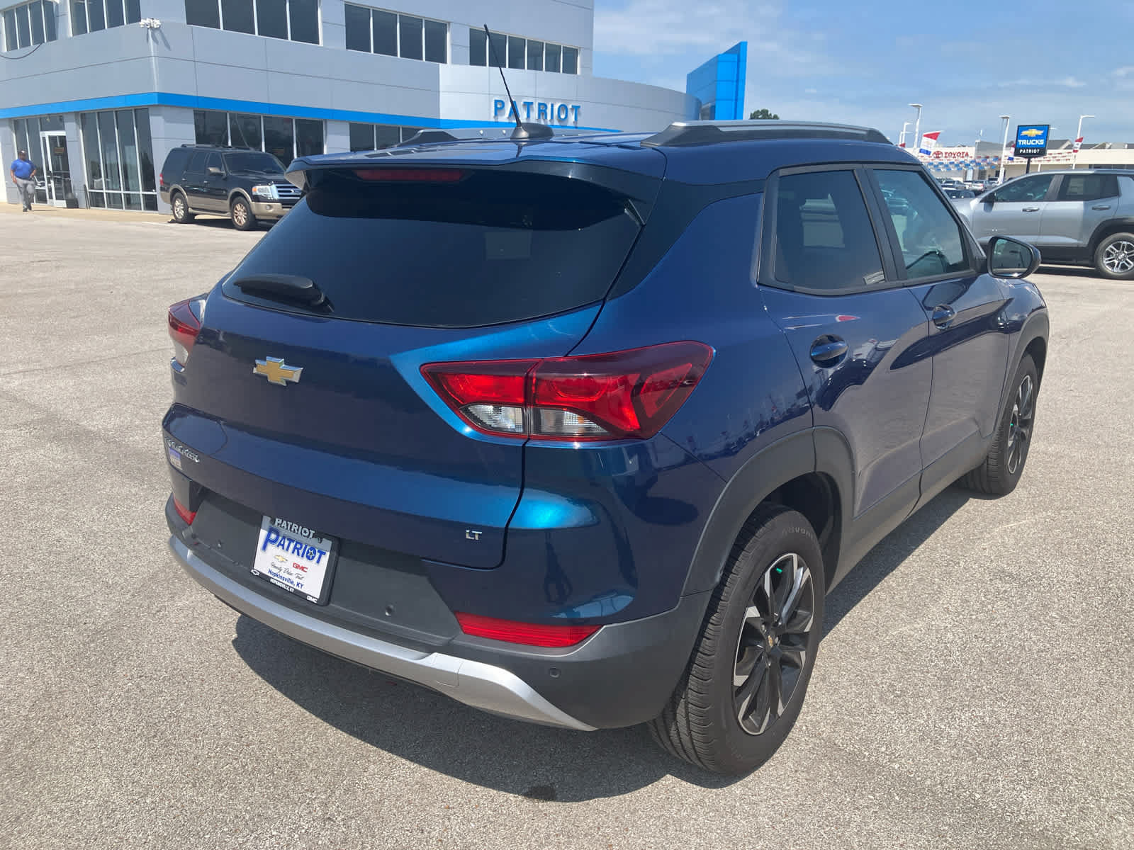 Used 2021 Chevrolet TrailBlazer LT w/ Convenience Package FWD image 7