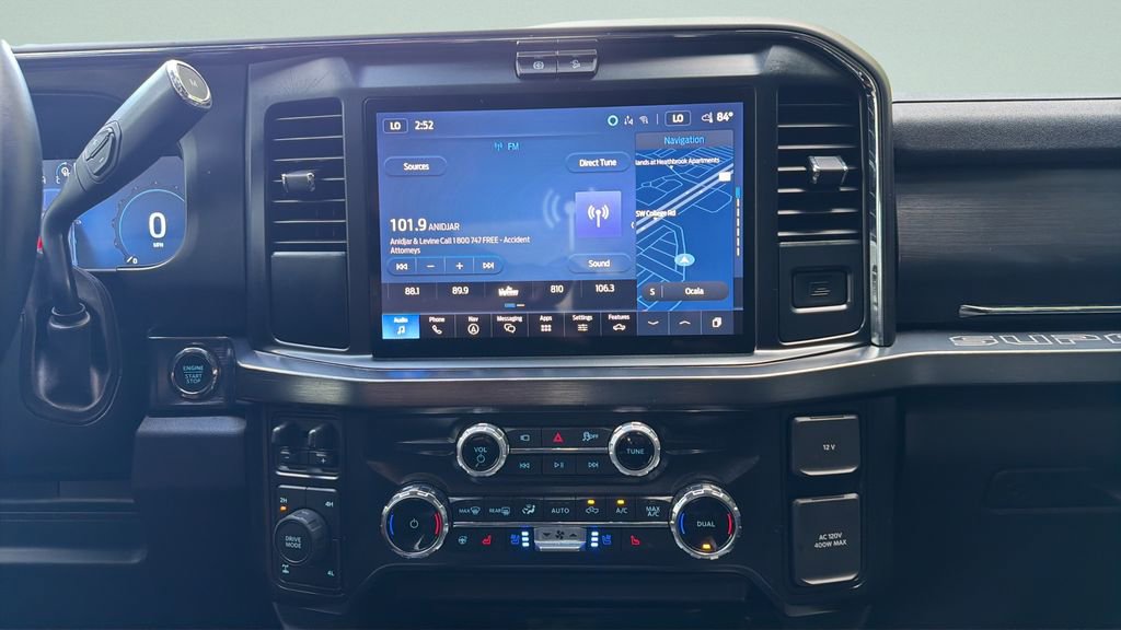 Used 2025 Ford F250 Lariat w/ Black Appearance Package image 13